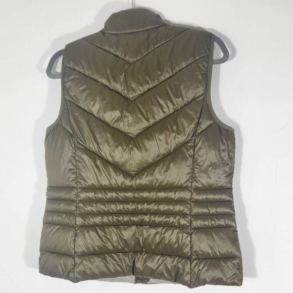 Vero Moda Green Puffer Vest Size Medium NWT Green Women's Outdoor Winter Vest - Picture 4 of 12